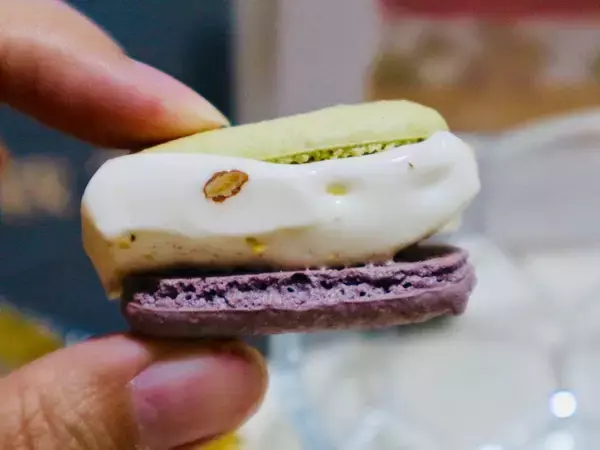 「台湾の可愛いお土産グルメ【３】小茶栽堂のカラフルなマカロンヌガー」の画像