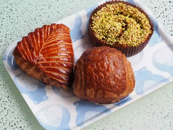 「エシレのディニッシュパンのお味は？ ３種類の味を実食ルポ！【東京丸の内 エシレ・メゾン デュ ブール】」の画像