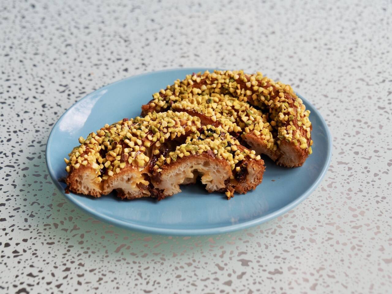 エシレのディニッシュパンのお味は？ ３種類の味を実食ルポ！【東京丸の内 エシレ・メゾン デュ ブール】