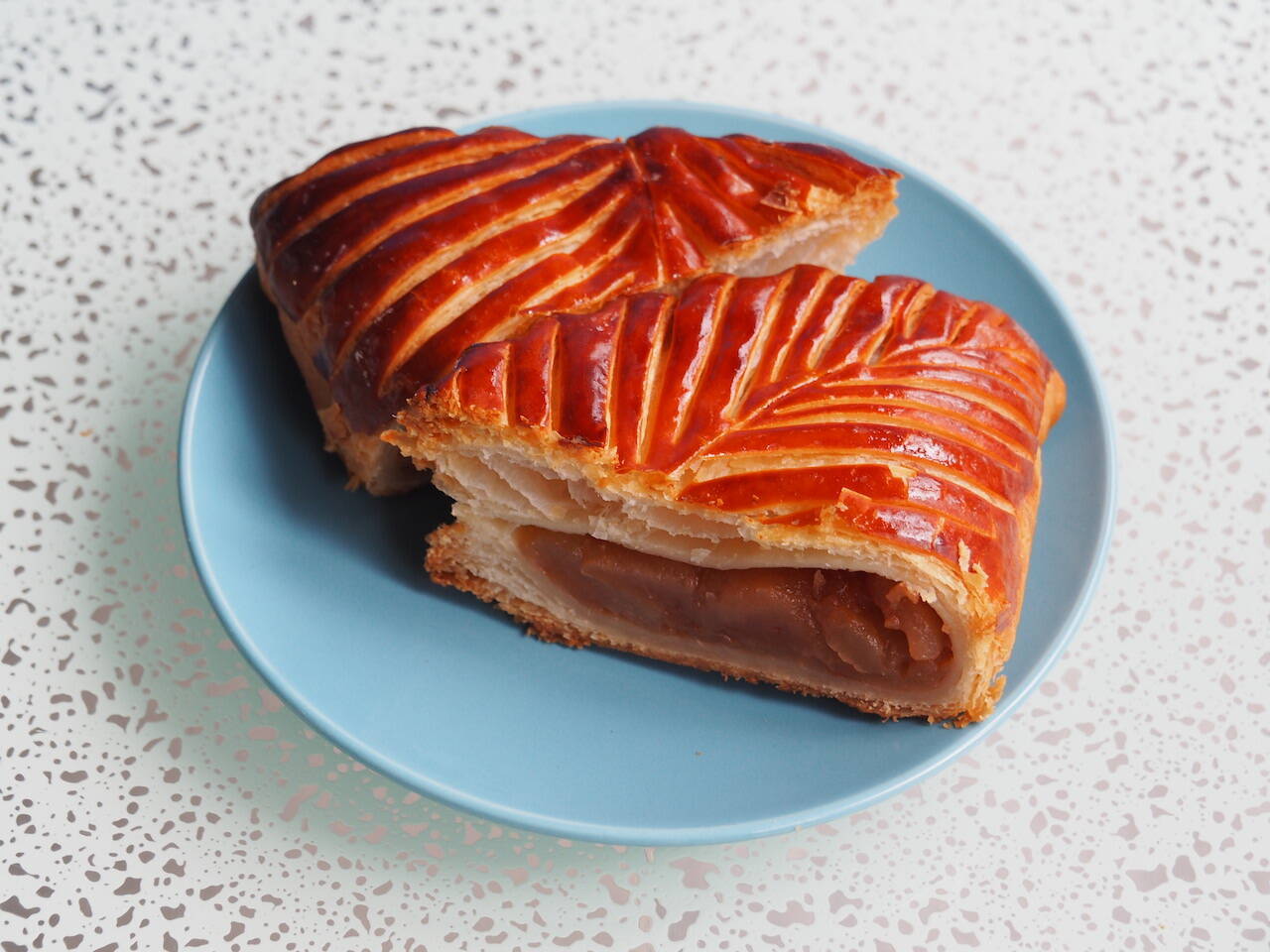 エシレのディニッシュパンのお味は？ ３種類の味を実食ルポ！【東京丸の内 エシレ・メゾン デュ ブール】