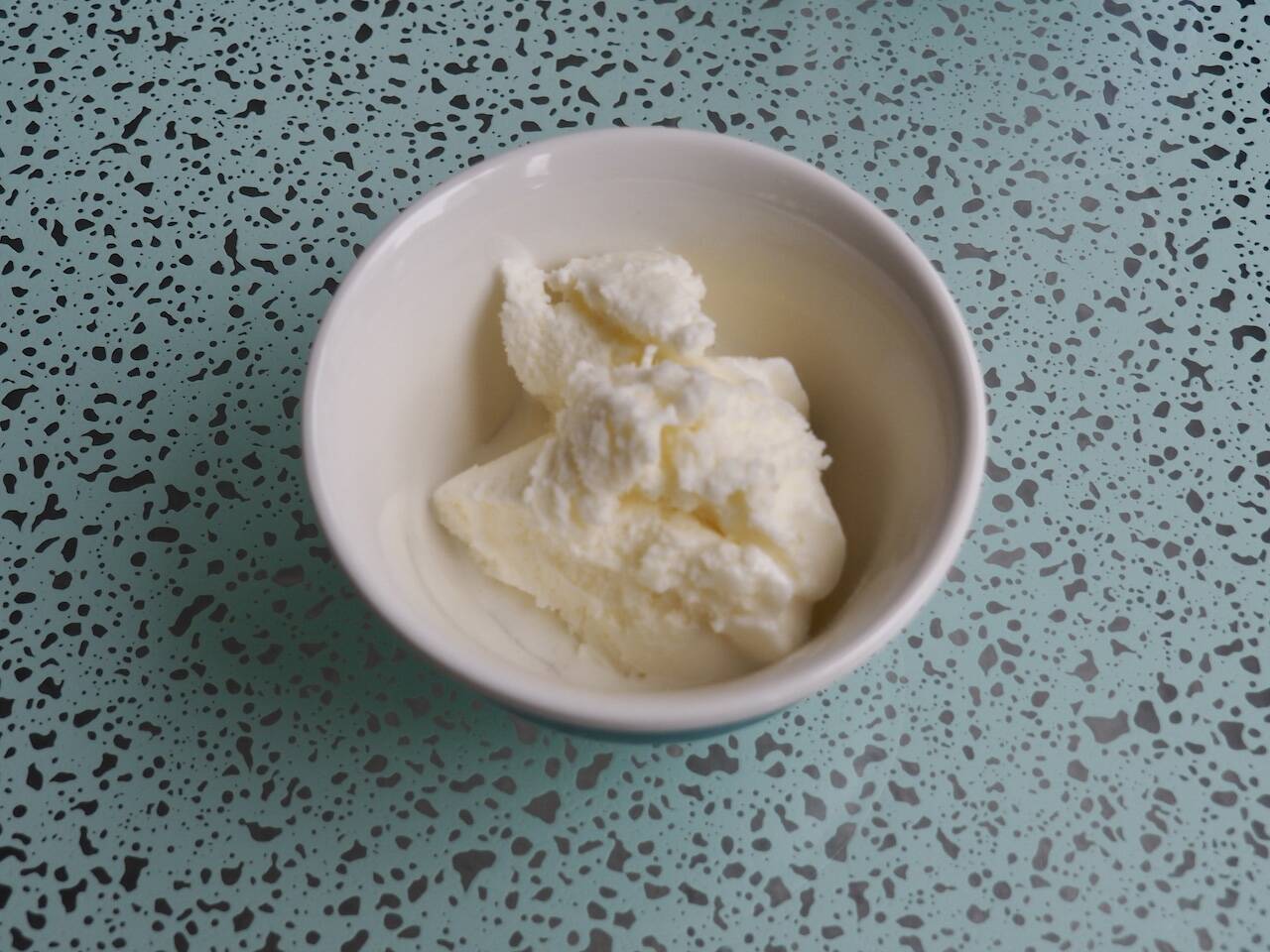 エシレのアイスクリーム３種類を食べ比べ 東京丸の内 エシレ メゾン デュ ブール 19年3月9日 エキサイトニュース 2 4