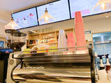 「ジェジュンが経営するおしゃれな新大久保のカフェ「Cafe de KAVE」」の画像1