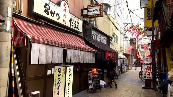 「【ベタな大阪観光】新世界で串かつと通天閣！ド派手な看板も見どころ」の画像