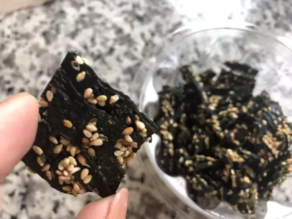 「【成城石井】ポリポリ食べる手が止まらない「おさかなスナック コレクション」」の画像