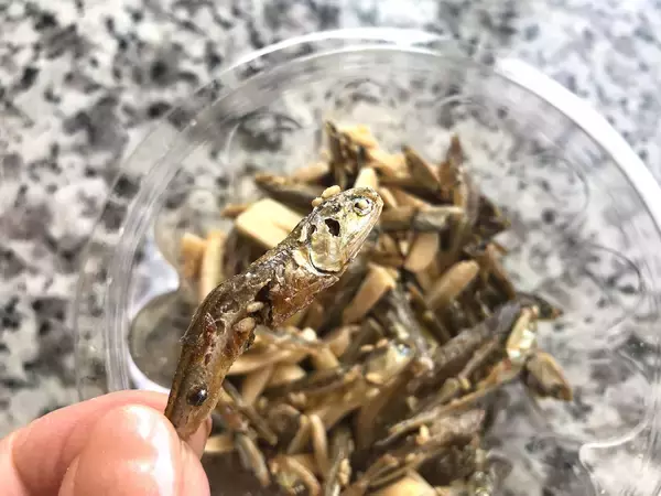 「【成城石井】ポリポリ食べる手が止まらない「おさかなスナック コレクション」」の画像