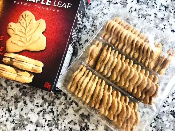 「【成城石井】人気商品「メープルクッキー」は冷やしておいしさ倍増！」の画像