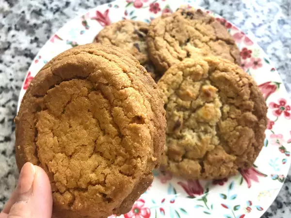 「【成城石井】５種類のアソートで楽しめる、「アメリカンクッキー」」の画像