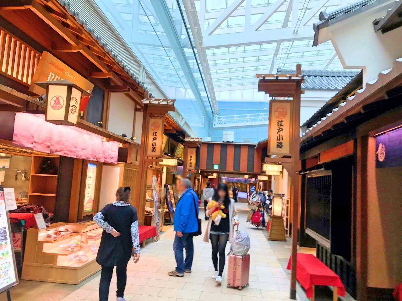羽田空港国際線、江戸小路のレストラン全２６店舗一挙紹介！