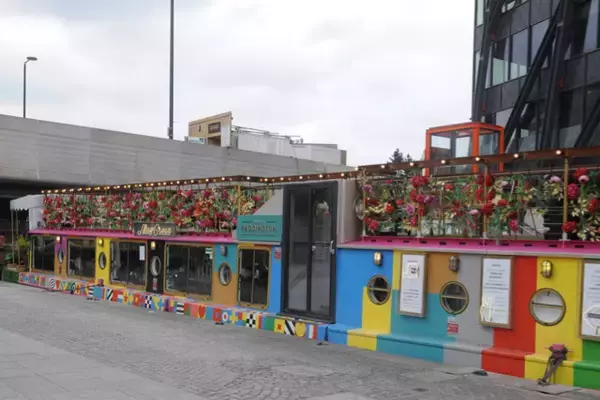 「ロンドンでゆったりとしたひとときを。リトルベニスからカムデン・ロックまで遊覧船の旅」の画像