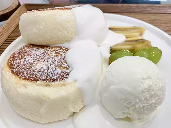 「【韓国・ソウル】弘大「Andamiro pancake」のふわふわ絶品スフレパンケーキ」の画像