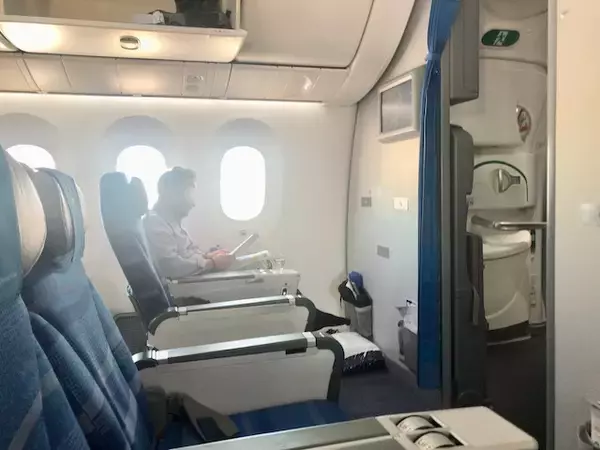 「【超お得】プレミアムエコノミー入札アップグレード、＜ポーランド航空編＞徹底解説！」の画像