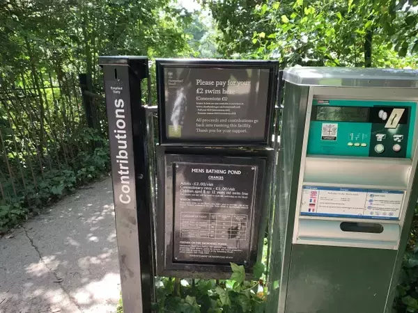 「【現地ルポ】池で泳げるロンドン最大の公園「ハムステッド・ヒース」って？」の画像