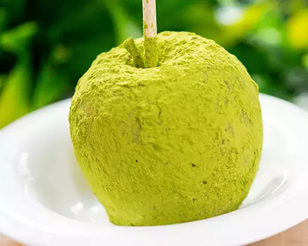 「イタリアンシェフ監修！パリッパリのりんご飴専門店が日曜限定でオープン」の画像