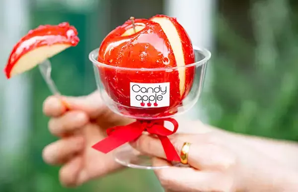 「イタリアンシェフ監修！パリッパリのりんご飴専門店が日曜限定でオープン」の画像