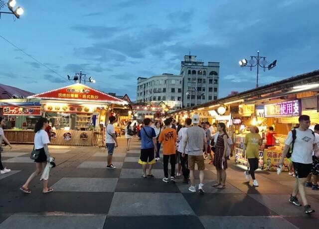 ローカルに溶け込む！台湾、花蓮の代表的なナイトマーケット「東大門夜市」を現地ルポ