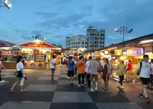 「ローカルに溶け込む！台湾、花蓮の代表的なナイトマーケット「東大門夜市」を現地ルポ」の画像