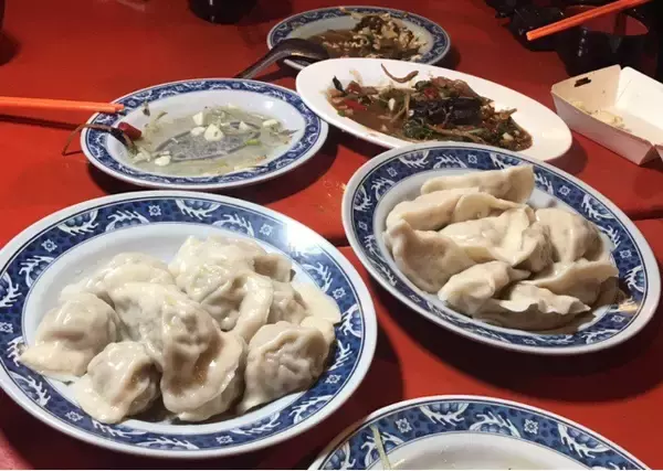 「ローカルに溶け込む！台湾、花蓮の代表的なナイトマーケット「東大門夜市」を現地ルポ」の画像