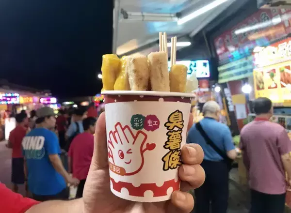 「ローカルに溶け込む！台湾、花蓮の代表的なナイトマーケット「東大門夜市」を現地ルポ」の画像
