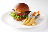 「健康的に美味しく食べる！ホテルニューオータニの「大豆ミートバーガー」」の画像2