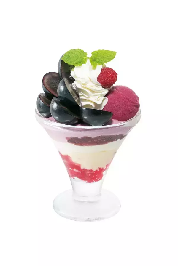 「丸ごと美味しい！シャインマスカットとナガノパープルのデザート【デニーズ】」の画像