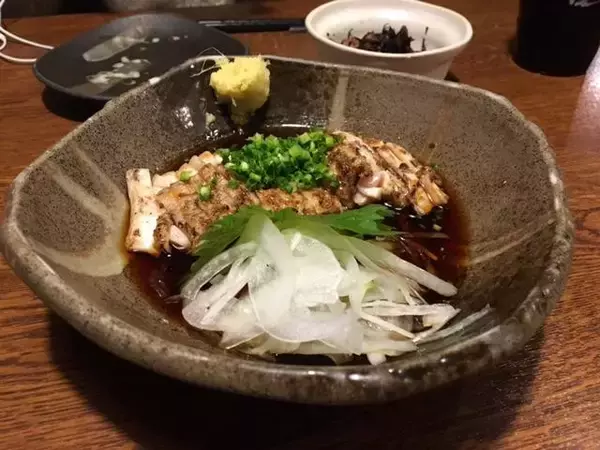 「炭火で豪快に焼いたコリコリで美味しい宮崎地鶏が食べられる「ぐんけい隠蔵」」の画像
