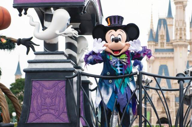 東京ディズニーランド ハロウィン ゴースト仕様のコスチュームが可愛すぎる スプーキー Boo パレード 19年9月15日 エキサイトニュース 2 2