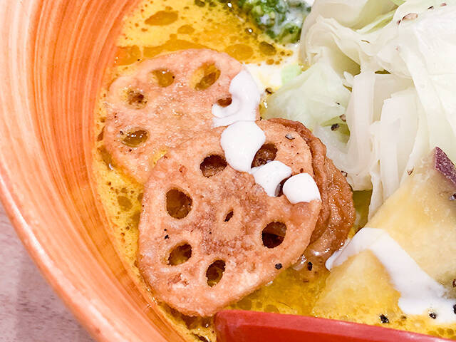 【外国人に人気のラーメン屋を調査！vol.4】ミシュランにも載った「ソラノイロ・NIPPON」のベジラーメンを実食ルポ（東京駅）