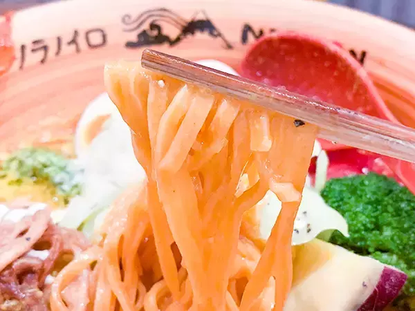 「【外国人に人気のラーメン屋を調査！vol.4】ミシュランにも載った「ソラノイロ・NIPPON」のベジラーメンを実食ルポ（東京駅）」の画像