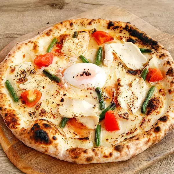 「秋鮭とキノコのピッツァに秋刀魚のパスタ！秋の味覚と淡路島の食材を楽しもう」の画像