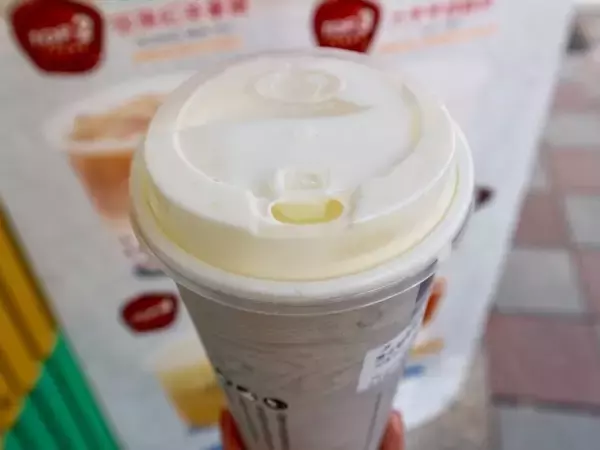 「台湾で人気のドリンク店「沐白（ムーバイ）」の新商品・チーズホイップ烏龍茶を実食ルポ【台湾】」の画像
