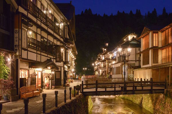 全国の一度は訪れたい温泉地 ノスタルジックな風景に恋する 銀山温泉 山形県 19年11月19日 エキサイトニュース