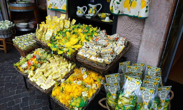 知ってた？レモンづくしの街「リモーネ」、名前の由来はレモンというわけではないのです！