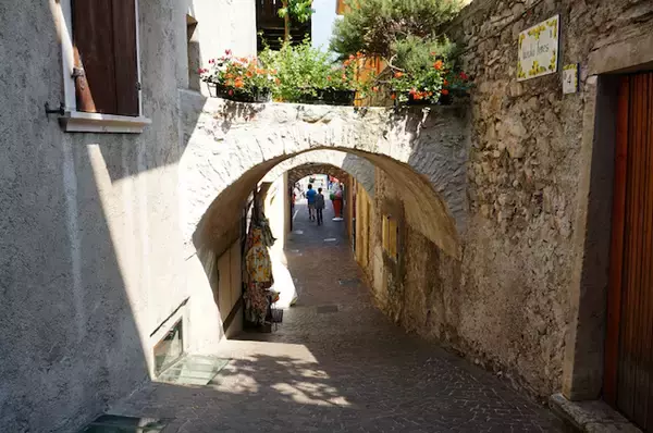 「知ってた？レモンづくしの街「リモーネ」、名前の由来はレモンというわけではないのです！」の画像