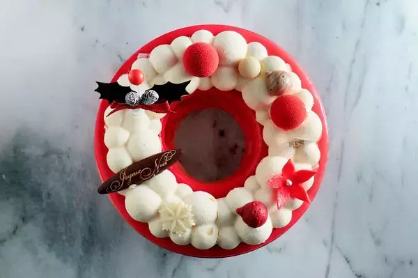 「美味しさも遊び心もたっぷり！セバスチャン・ブイエの限定クリスマスケーキ」の画像