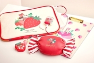 「ディズニー」から旬のいちごをモチーフにしたアイテム登場