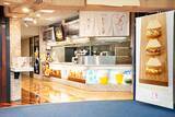 「ここだけのバームクーヘンをどうぞ。羽田空港出発ゲート内「CAFÉねんりん家」」の画像11