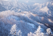 【日本の冬絶景】旅情を揺さぶる冬景色がある　福島県の雪景色