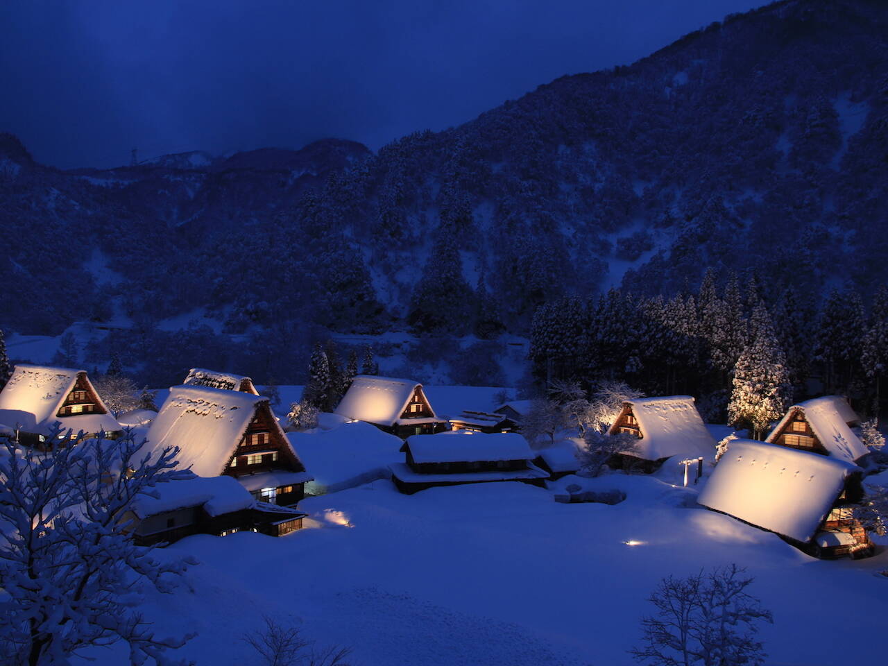 【日本の冬絶景】雪に覆われた日本の原風景　富山県の雪景色