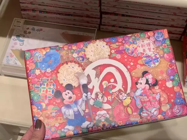 「ミッキー＆ミニーが2020年の抱負を発表！？お正月限定のプログラムと限定グッズを編集部が調査してきた」の画像