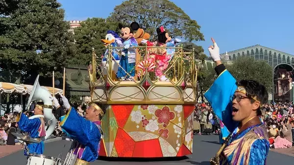 「ミッキー＆ミニーが2020年の抱負を発表！？お正月限定のプログラムと限定グッズを編集部が調査してきた」の画像