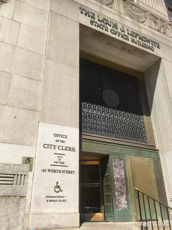 「ニューヨークで結婚の手続きをするには？【2】所要時間５分の挙式。結婚証明書をゲット！」の画像