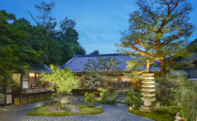 コンデナスト誌で日本トップホテル部門１位を獲得した「翠嵐京都」が５周年プランを発表