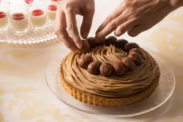 「イクスピアリにスイーツが楽しめるお店「Salon de Sweets」オープン」の画像