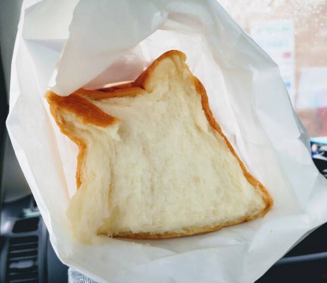 九州の素材を生かして誕生！高級食パン専門店「偉大なる発明」の食パンを実食ルポ【熊本県】