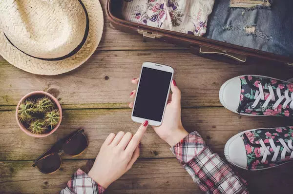 「航空券を購入するベストタイミングがわかる！スカイスキャナー、新機能「価格予測」が便利」の画像