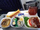 「【機内食ルポ】選択肢は肉オンリー！「ルフトハンザドイツ航空（羽田発→フランクフルト LH717便）」エコノミークラス 2020年2月」の画像4