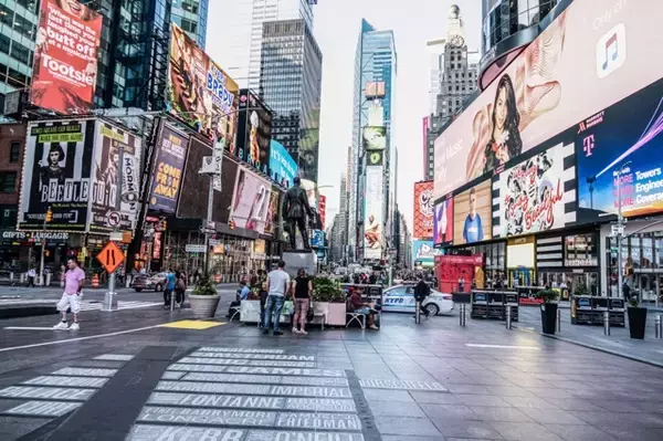 「タイムズスクエア至近の、日本には絶対にない雰囲気＆美味しいピザ屋John’s【ニューヨーク】」の画像