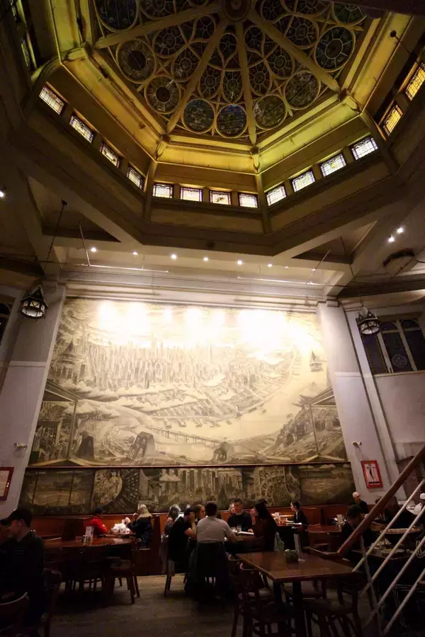 「タイムズスクエア至近の、日本には絶対にない雰囲気＆美味しいピザ屋John’s【ニューヨーク】」の画像