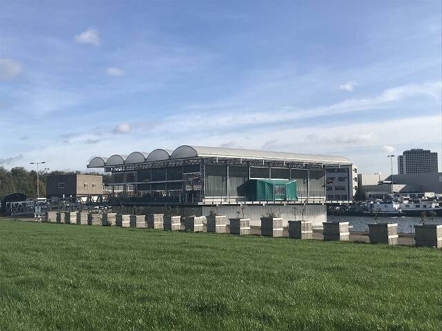 自然エネルギーで稼働！海に浮かぶ酪農場「Floating Farm」を現地ルポ【オランダ】