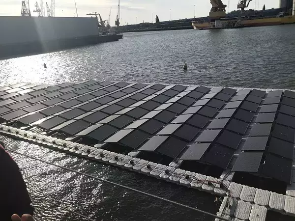 「自然エネルギーで稼働！海に浮かぶ酪農場「Floating Farm」を現地ルポ【オランダ】」の画像